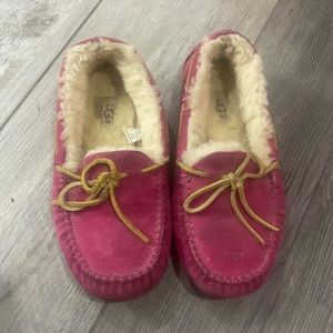 UGG slippers size 7